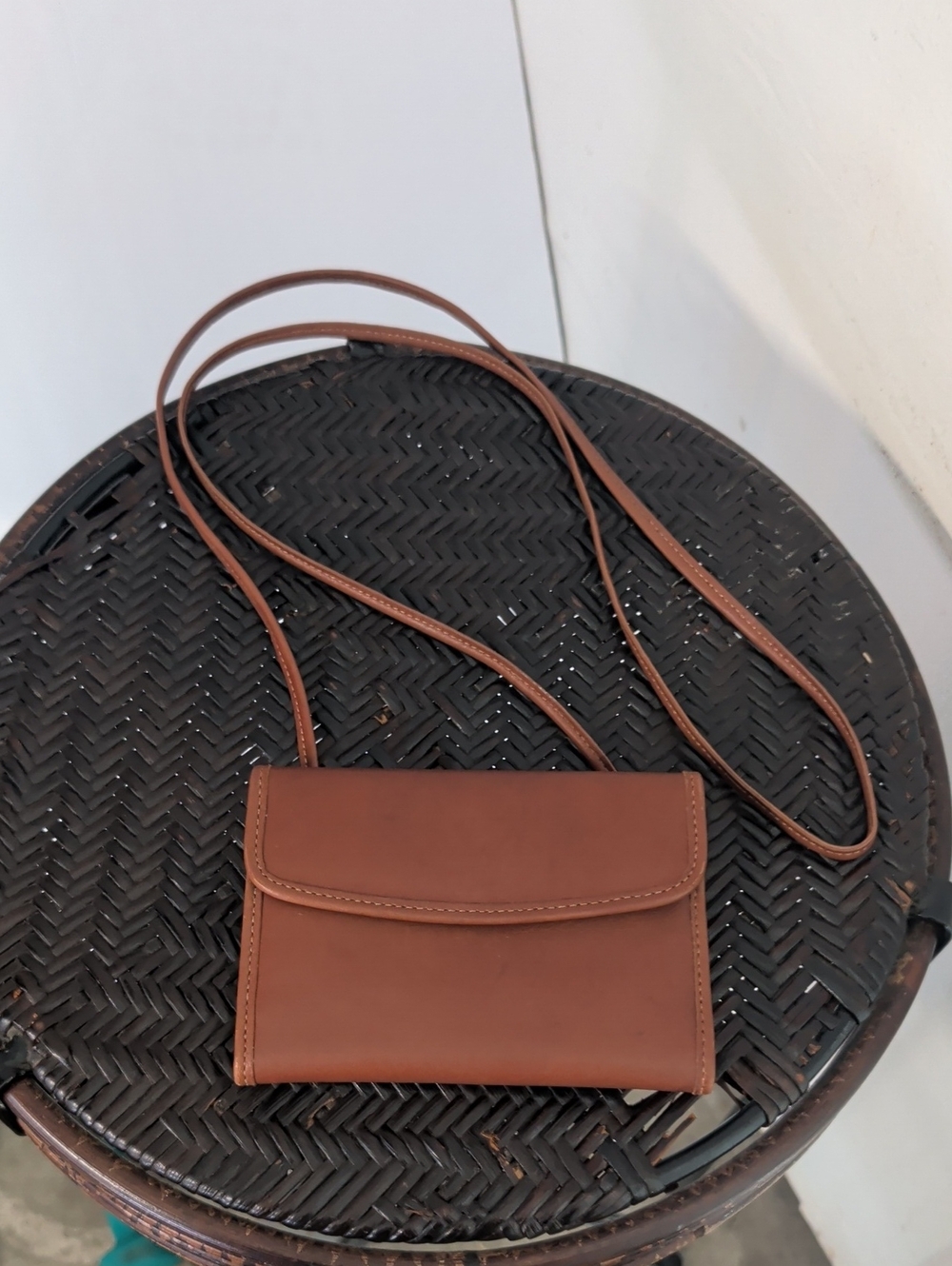Vintage Y2k Coach Brown Tan Leather Envelope Crossbody Bag